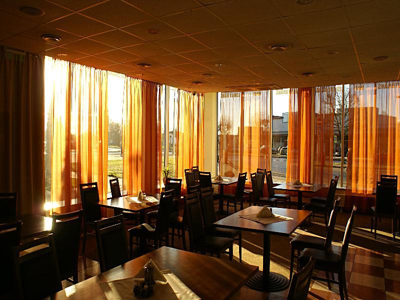 Rija Bauska Hotel Exteriör bild